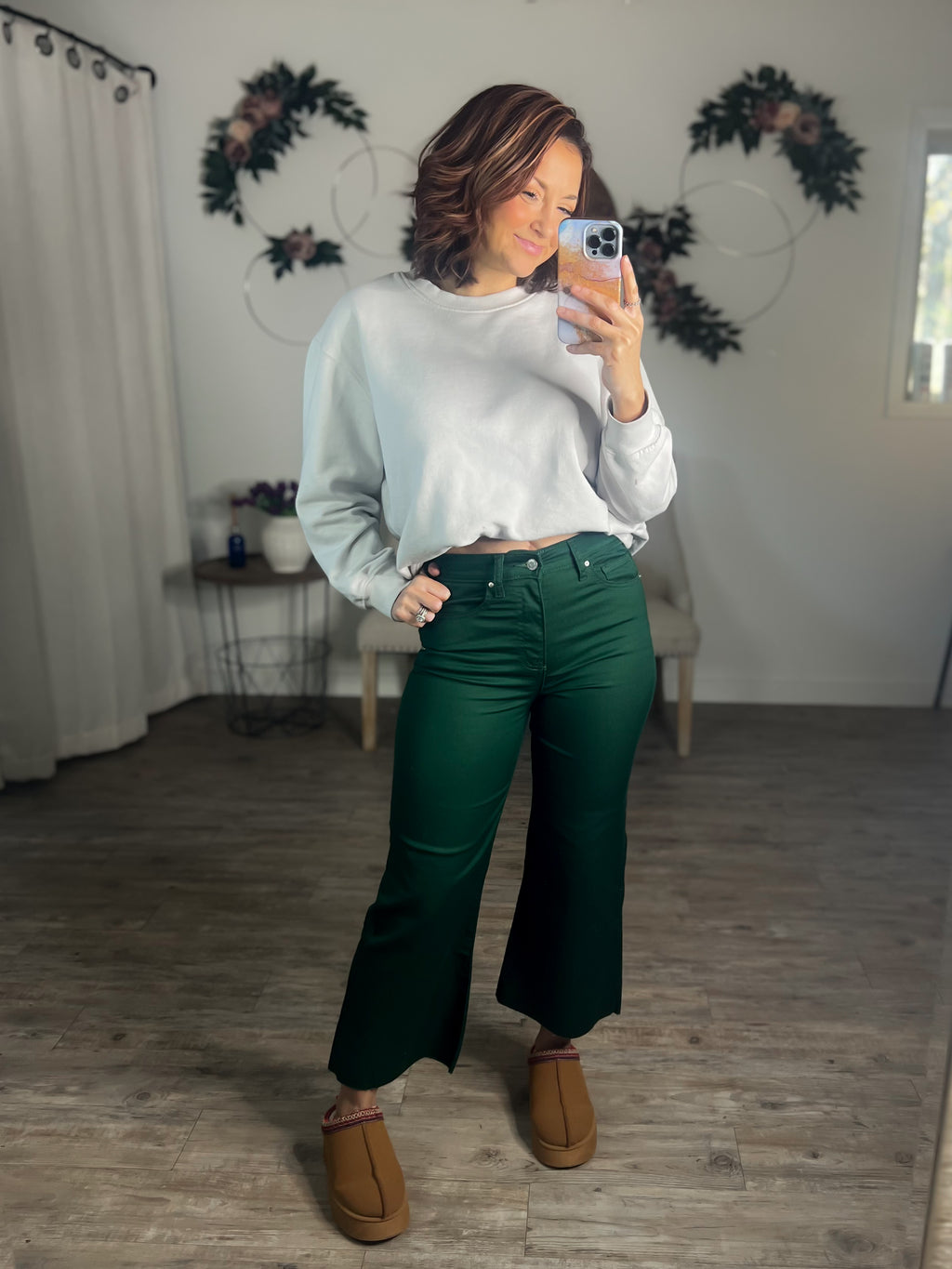 Don’t Look Back Cropped Pants (Hunter Green