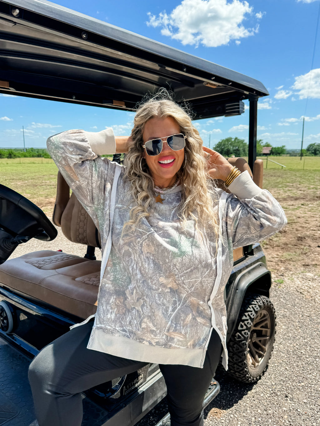 Holly Camo Classic Pullover
