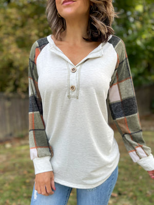 Fall Favorite Button Top