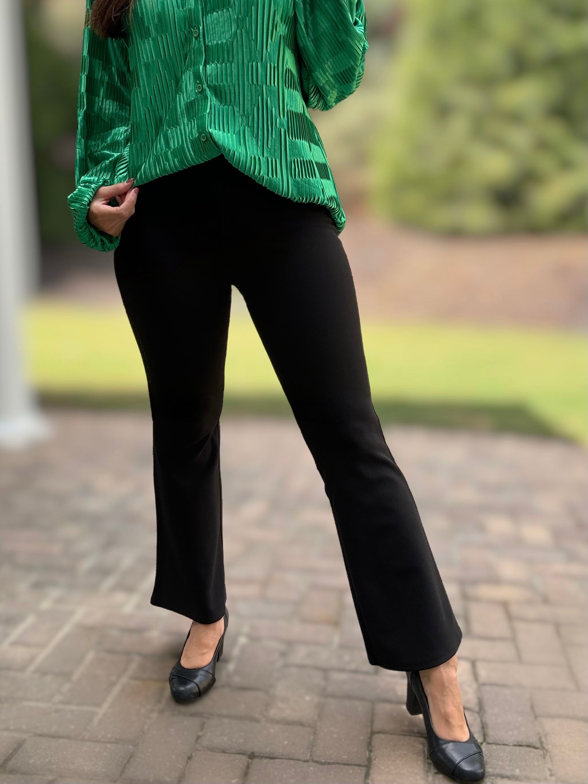 The Judy Dress Pants (Cropped Flare) M The Judy Dress Pants (Cropped Flare) M