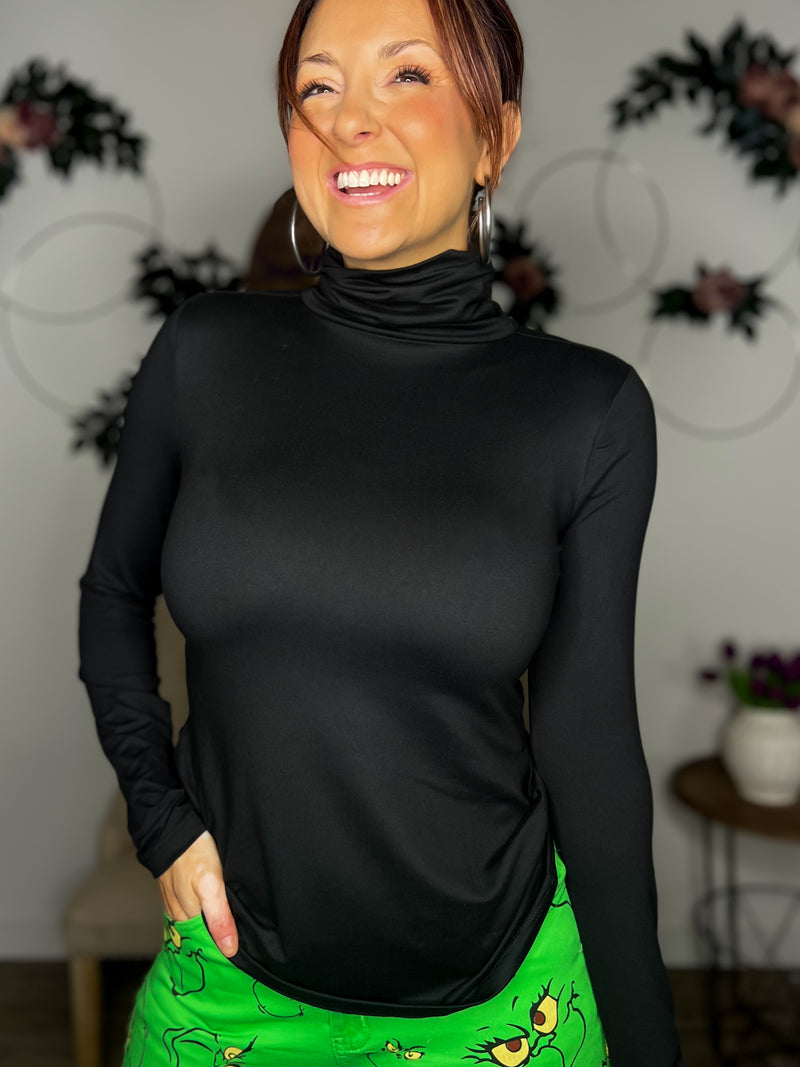 Peachy Turtleneck (Black)