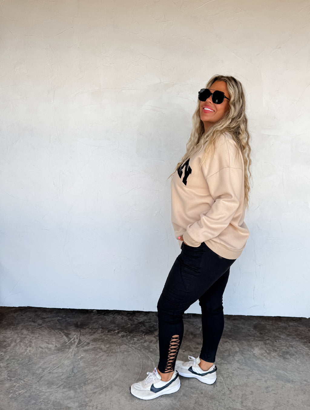 Seamless Criss Cross Leggings (Black)