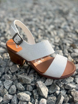 Stepping it Up Chunky Heeled Sandals (White)