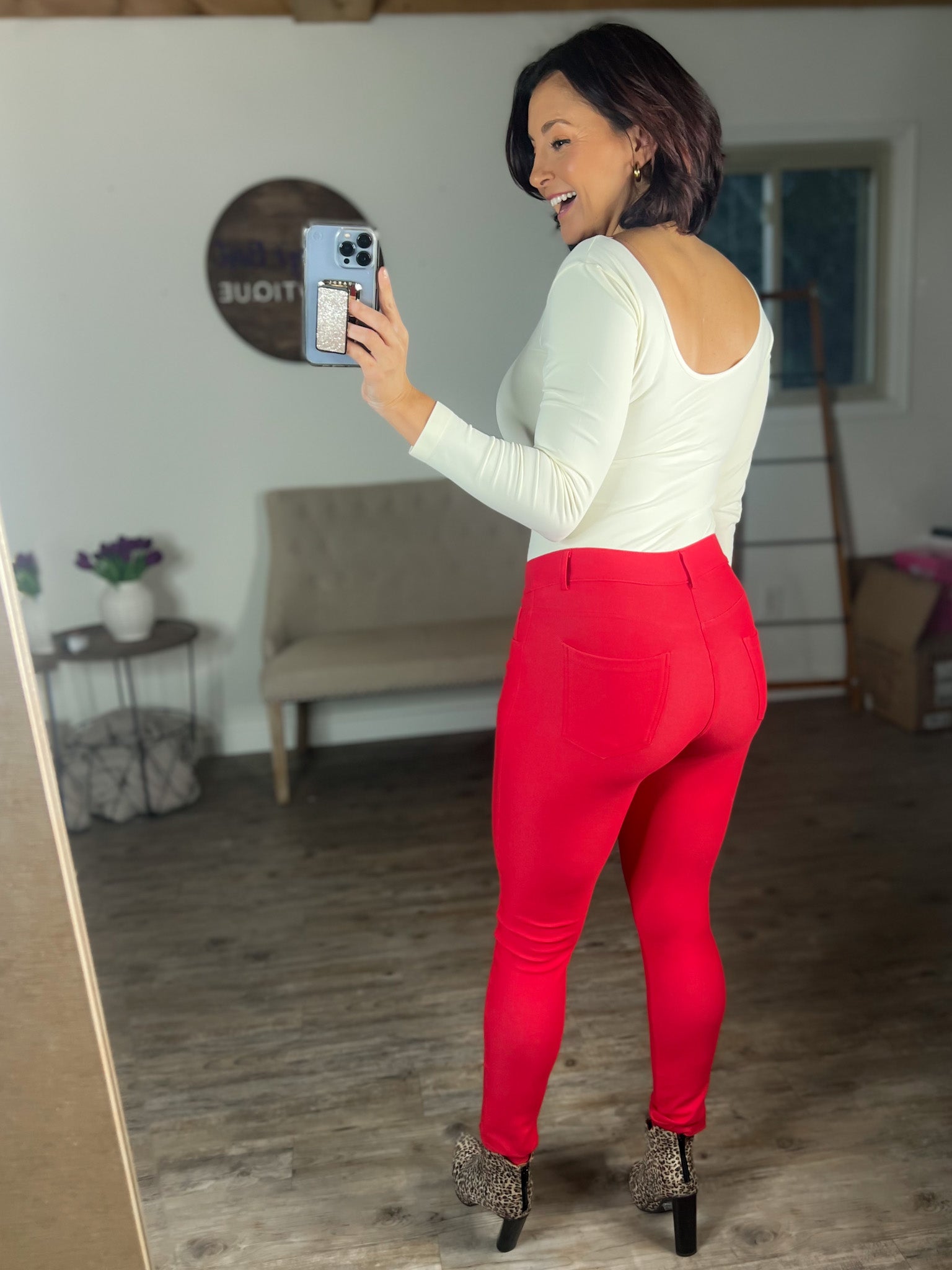 Feel The Stretch Pants (Red) – Sunday's Best Boutique